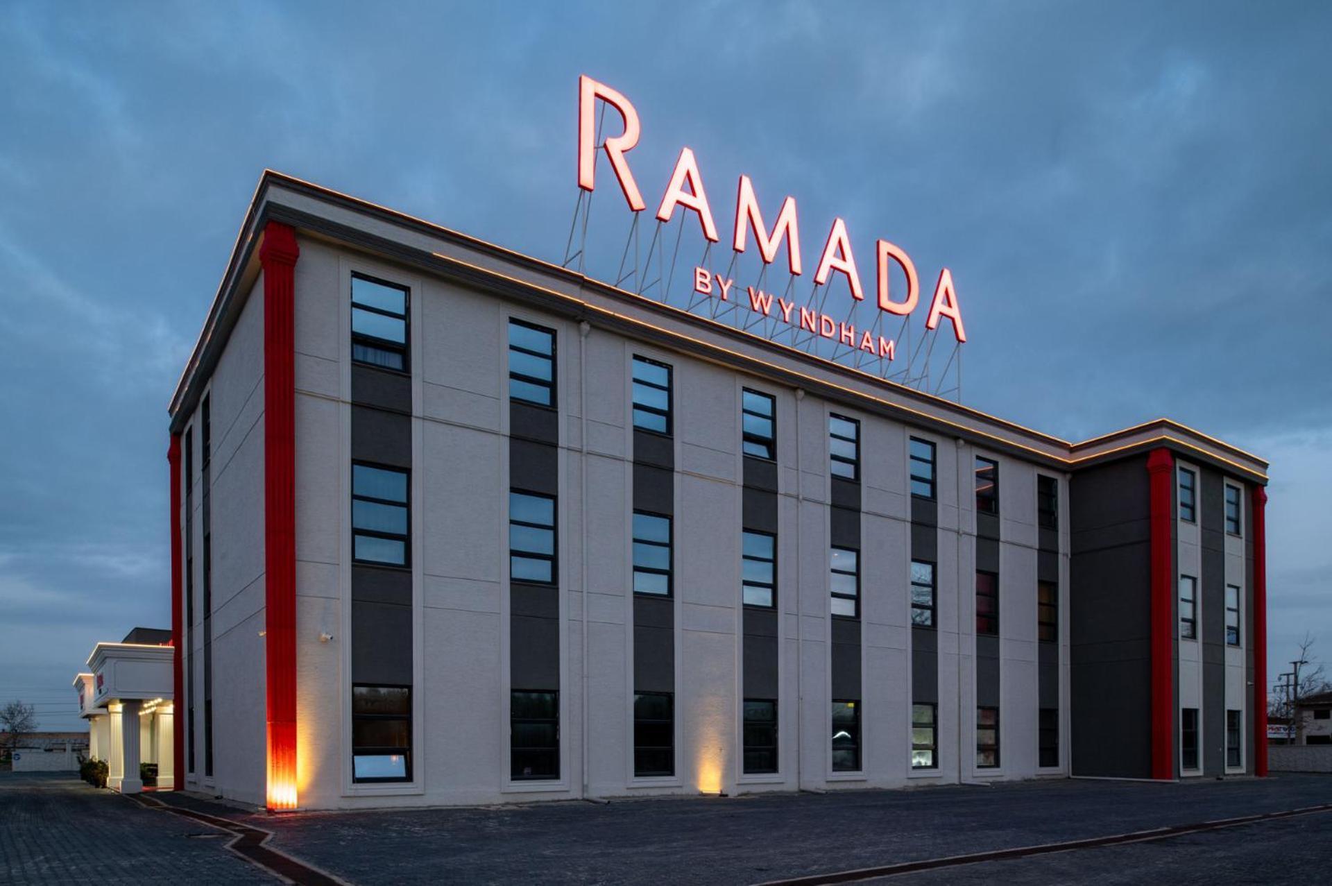 מלון בורסה Ramada By Wyndham Karacabey מראה חיצוני תמונה